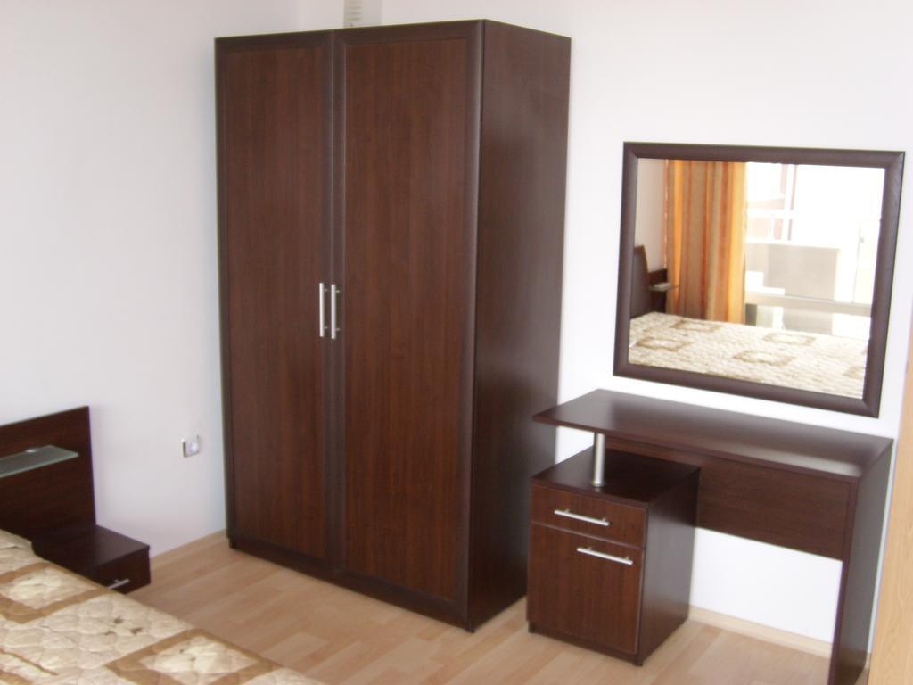 Stella Polaris Apartcomplex Pantai Sunny Luaran gambar
