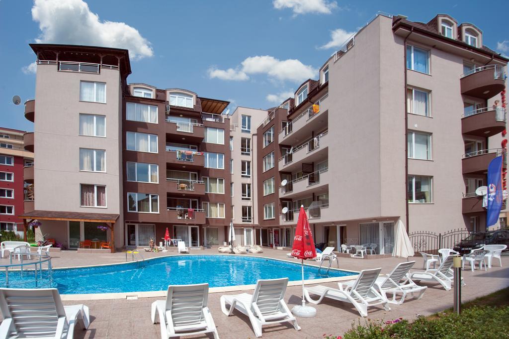 Stella Polaris Apartcomplex Pantai Sunny Luaran gambar