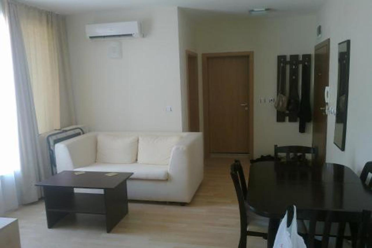 Stella Polaris Apartcomplex Pantai Sunny Luaran gambar